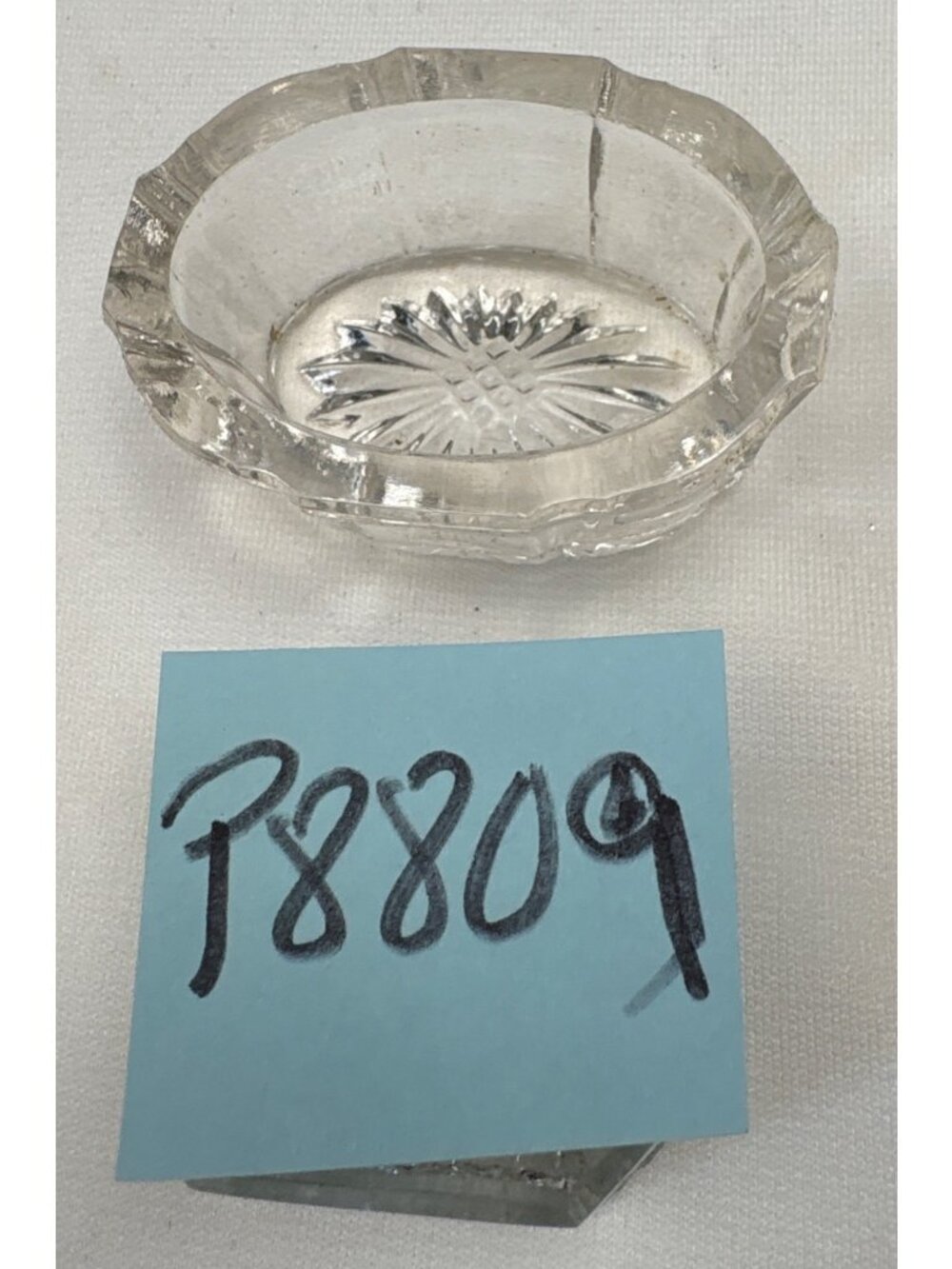 Clear Glass Salt Cellars Set 2 Starburst & Grid Patterns Vintage - Picture 15 of 16